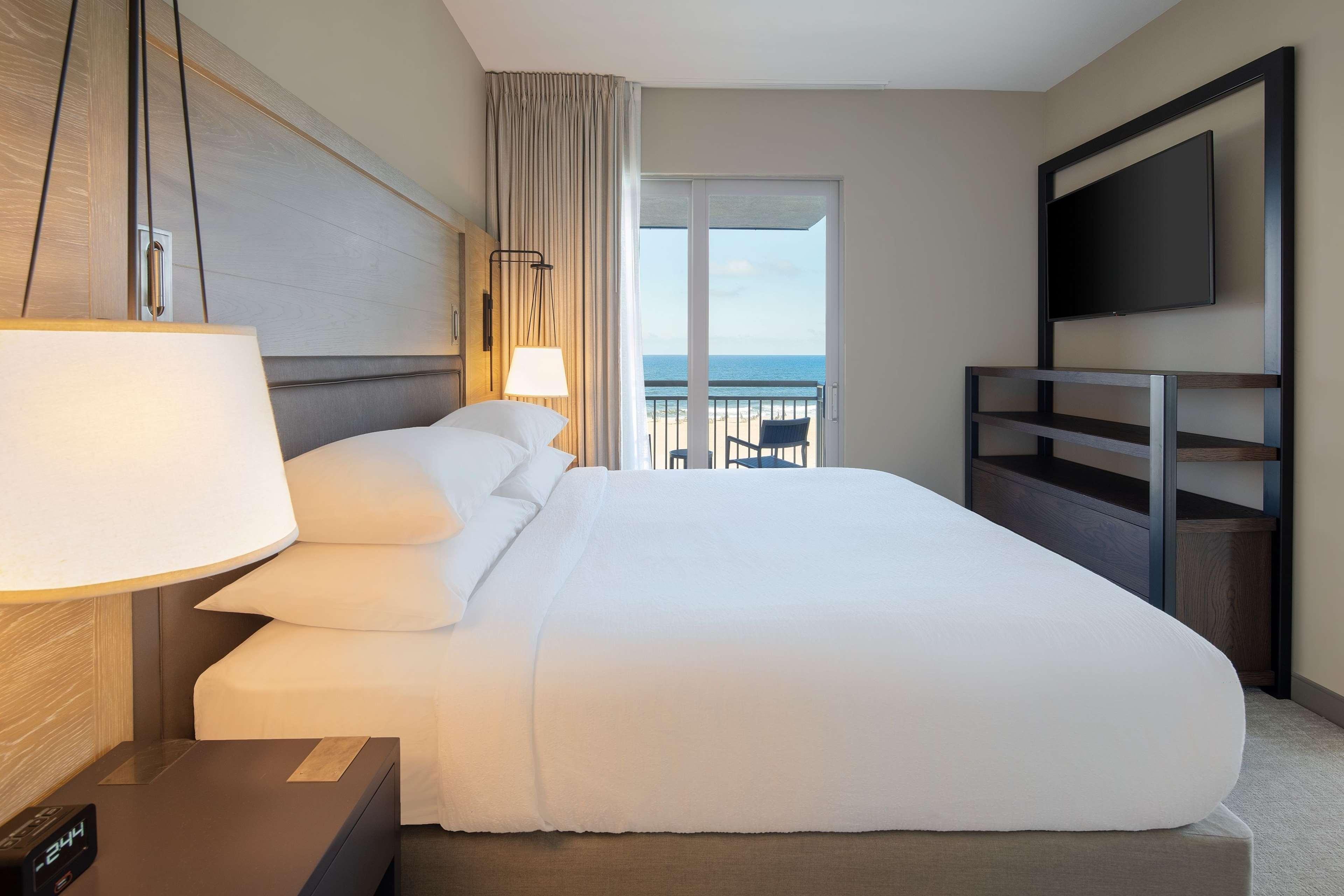 Embassy Suites St Augustine Beach Oceanfront Resort Сент-Огастин Экстерьер фото