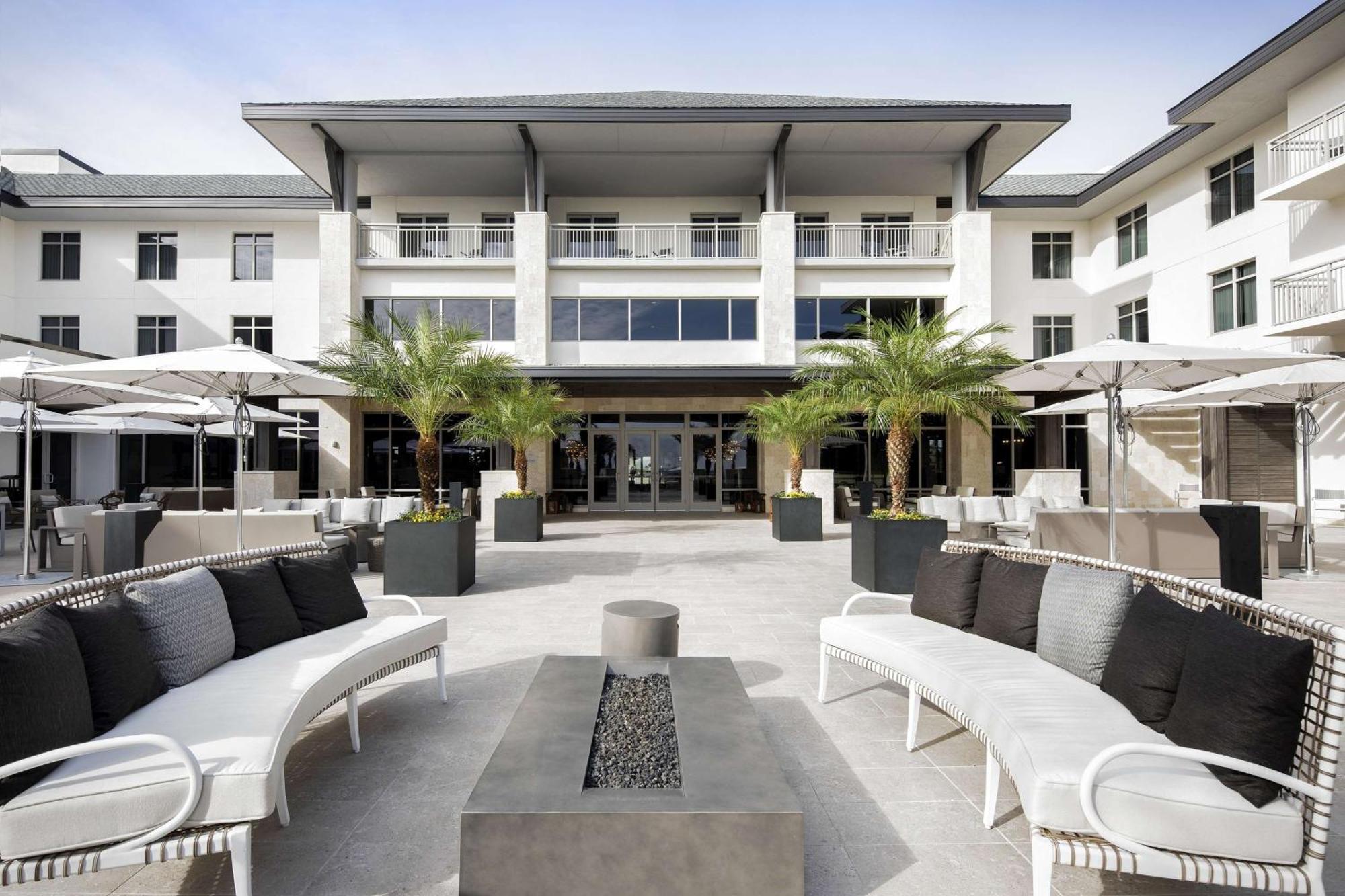 Embassy Suites St Augustine Beach Oceanfront Resort Сент-Огастин Экстерьер фото